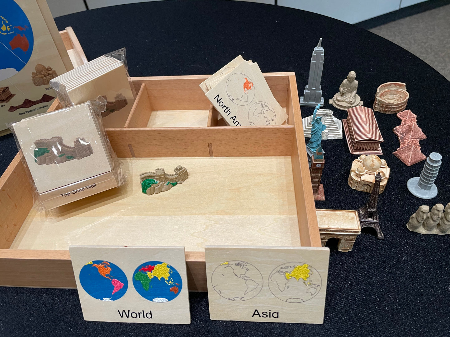 MM-122-A Landmark Continent Box