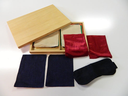 MM-119 Fabric Matching Box w/ Blindfold